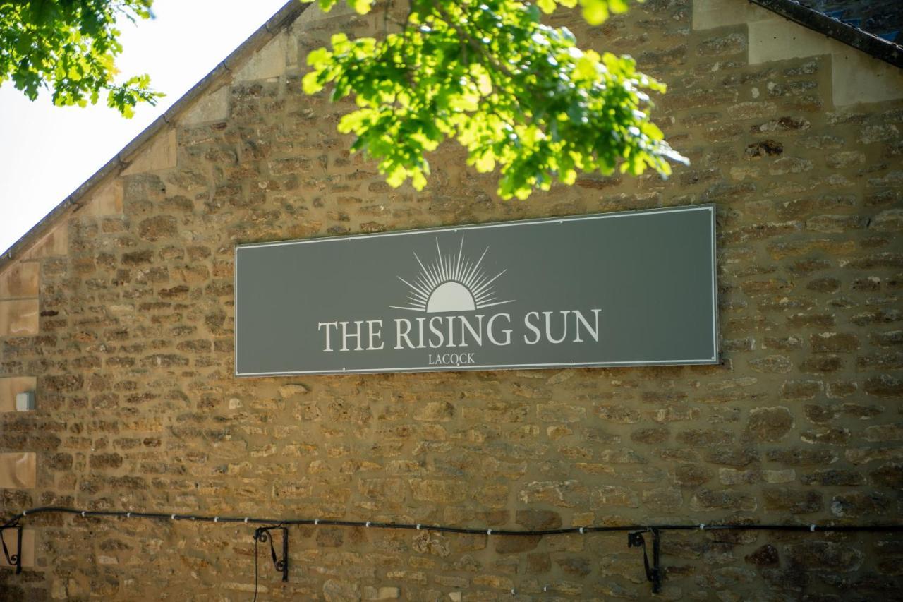 לאקוק Rising Sun Pub, Restaurant And Rooms מראה חיצוני תמונה